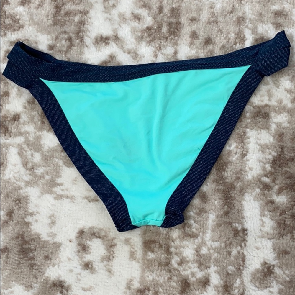 Two piece bikini - Picture 5 of 5